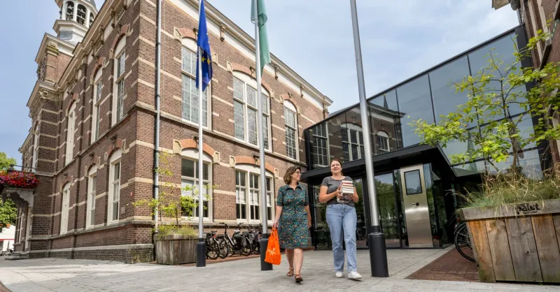 De bibliotheek Deurne. Foto door Dave van Hout