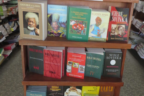 25 boeken van Wole Soyinka (Nigeria 2016)
