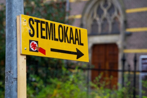 Sign,Referring,To,The,Polling,Station,For,Municipal,Elections,In